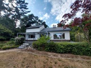 Vraag uw bezoek aan via info@optimusvastgoed.be!TE HUUR: Vrijstaande woning met 4 slaapkamers op toplocatie in Heusden-Zolder!Deze vrijstaande woning...