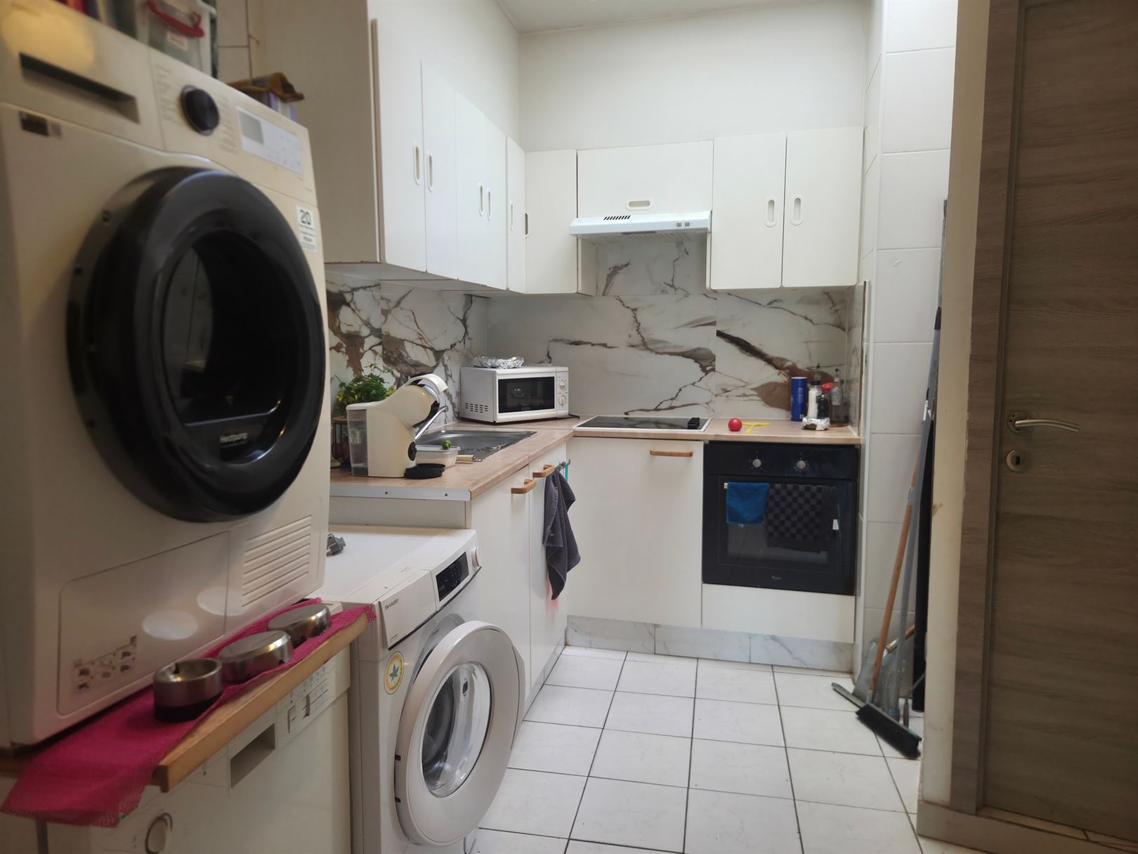 Op te frissen burgerwoning met prachtig zicht op de dokken - foto 4