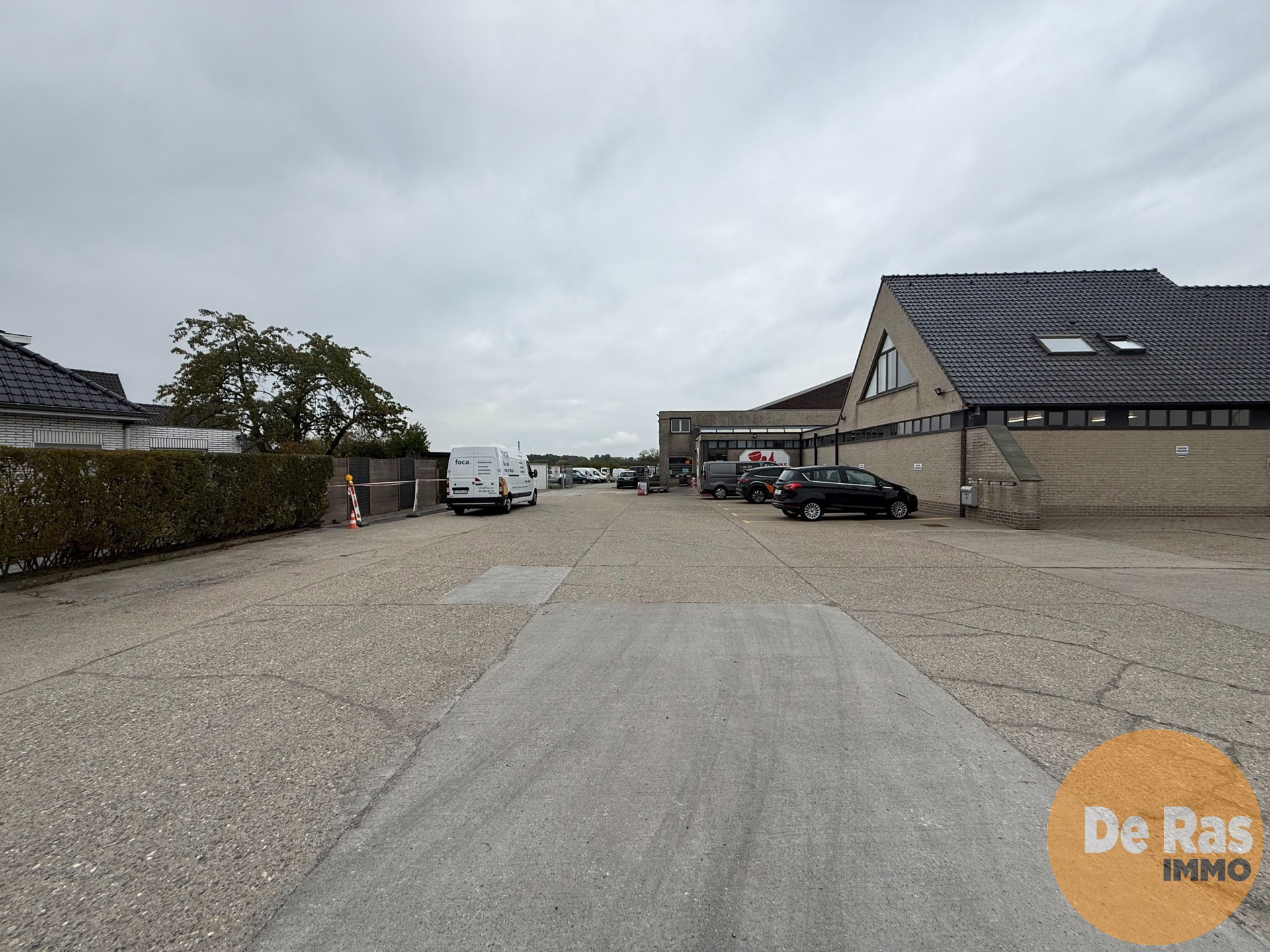 Commercial à louer à Lede - photo 3