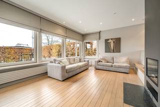 Te koop: instapklare villa met 4 slaapkamers, zonnige tuin en 34 zonnepanelen in DeerlijkIn Deerlijk, centraal gelegen met vlotte verbinding naar het...