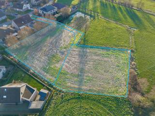 Projectgrond te koop in Ertvelde (Rieme) met een totale oppervlakte van 5.790 m². Het perceel omvat deels een bufferzone, wat mogelijkheden...