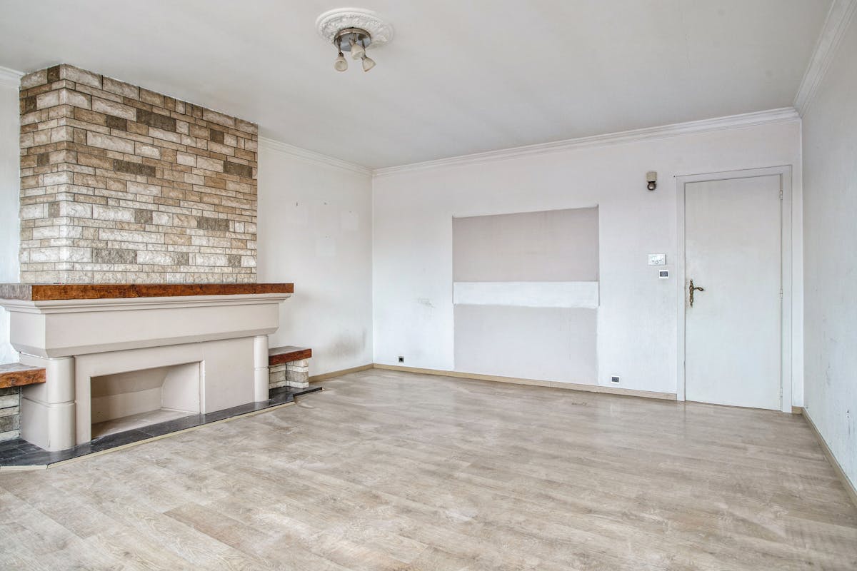 Two-bedroom apartment to be refurbished and equipped with a car park in Ypres - photo 4