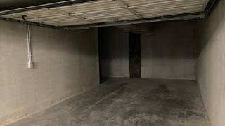 Op zoek naar een veilige parkeerplek of extra opslagruimte?Gelegen in Wingene, biedt Residentie De Spie een exclusieve mogelijkheid van veilige en...