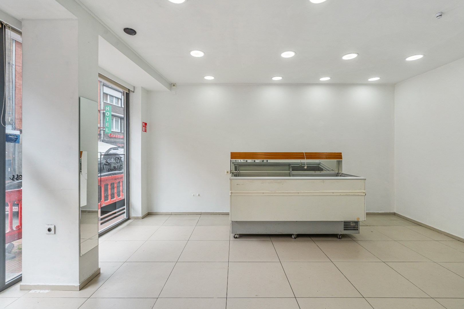 Commercieel uitstekend gelegen handelspand, 60m² - foto 5