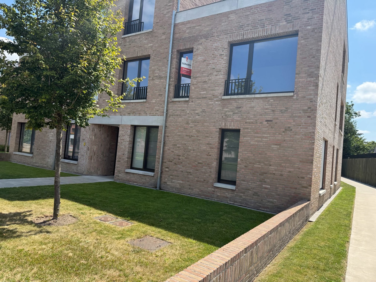 Lichtrijk, centraal gelegen appartement met leuk terras. - foto 2