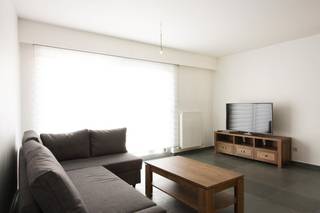 Appartement met 1 slaapkamer in aangename woonstraat, gelegen op de 2de verdieping. Woonkamer met open keuken, berging, apart toilet, badkamer...