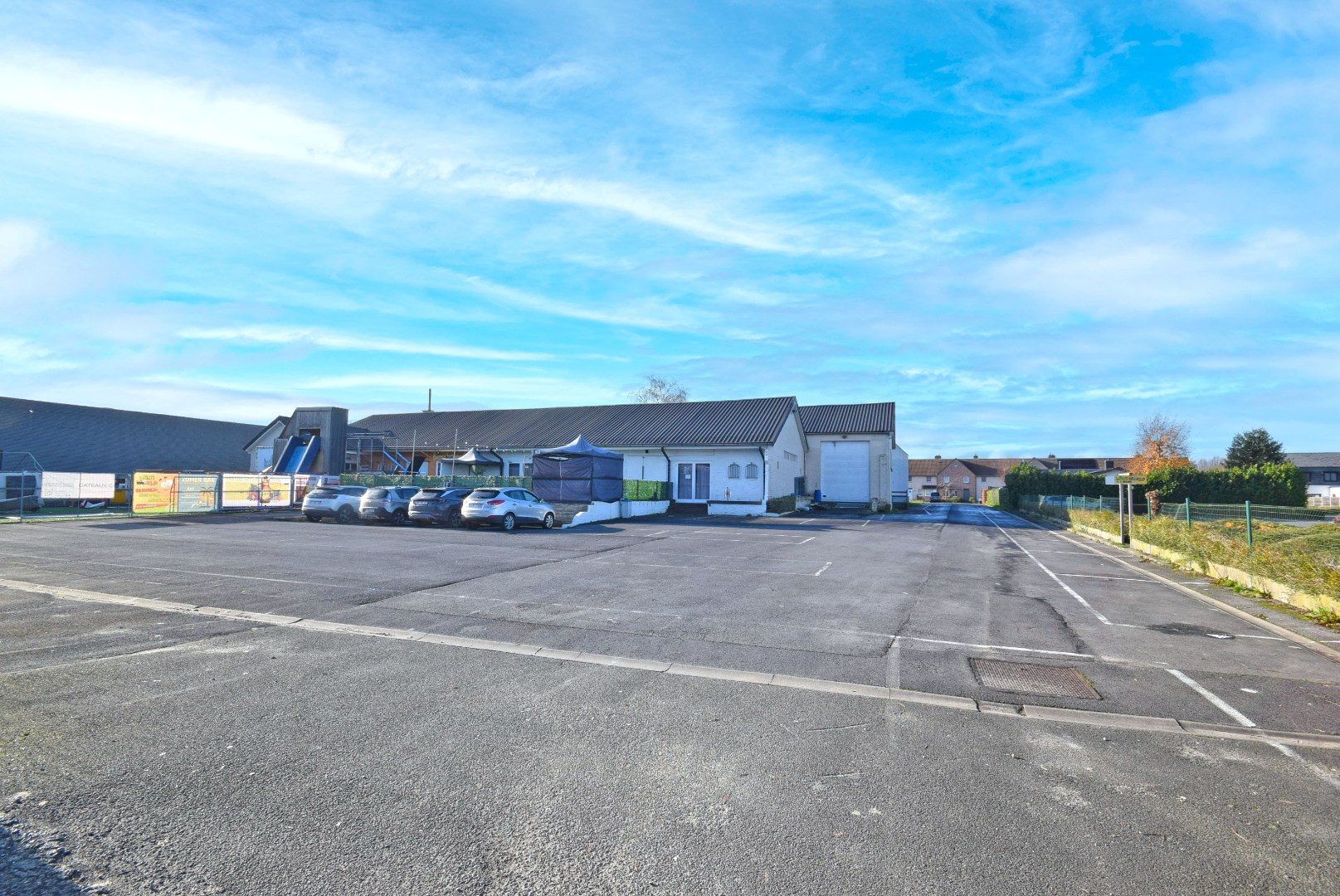 HANDELSRUIMTE/LOODS EN BOUWGROND IN MAMMOET CENTRUM TE ROESELARE - foto 1