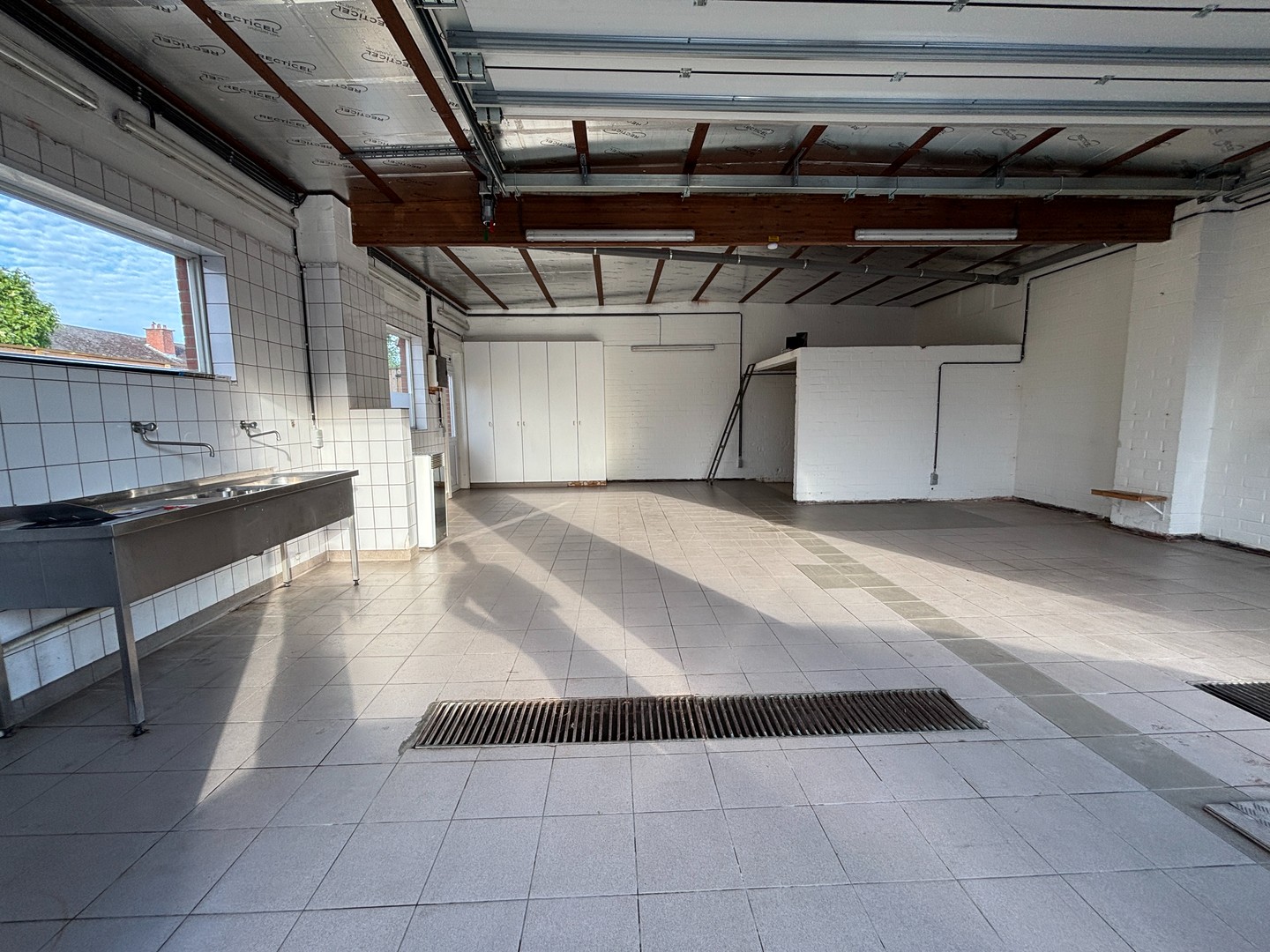 Magazijn 80 m² met parkeergelegenheid voor de loods - foto 3