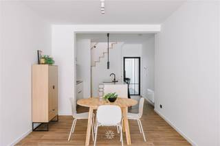 ZOTTEGEM - Ready to move in and energy efficient terraced house with luxury finishings Located in the Laurens De Metsstraat in the center of...