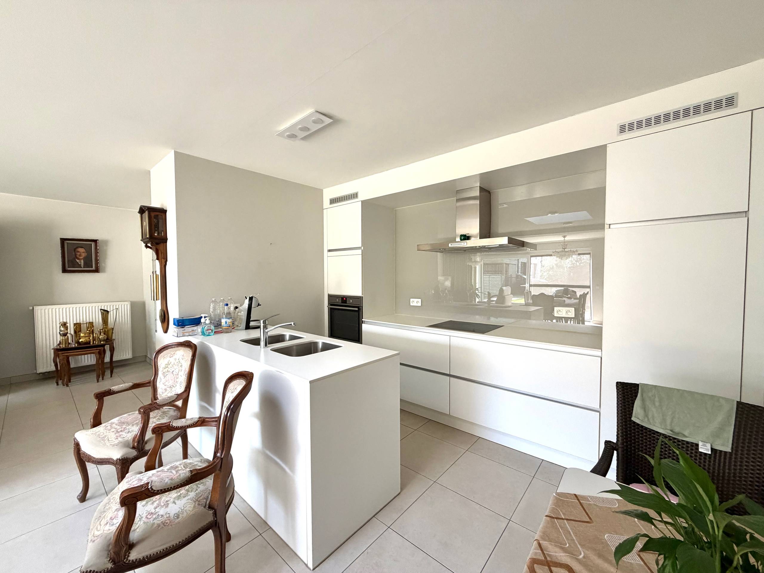 Gelijkvloers tweeslaapkamer-appartement te Wondelgem - foto 4