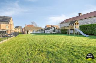 Te renoveren vrijstaande woning te Eigenbilzen – Zangerheistraat 107.Deze vrijstaande gezinswoning bevindt zich in een rustige en landelijke omgeving...