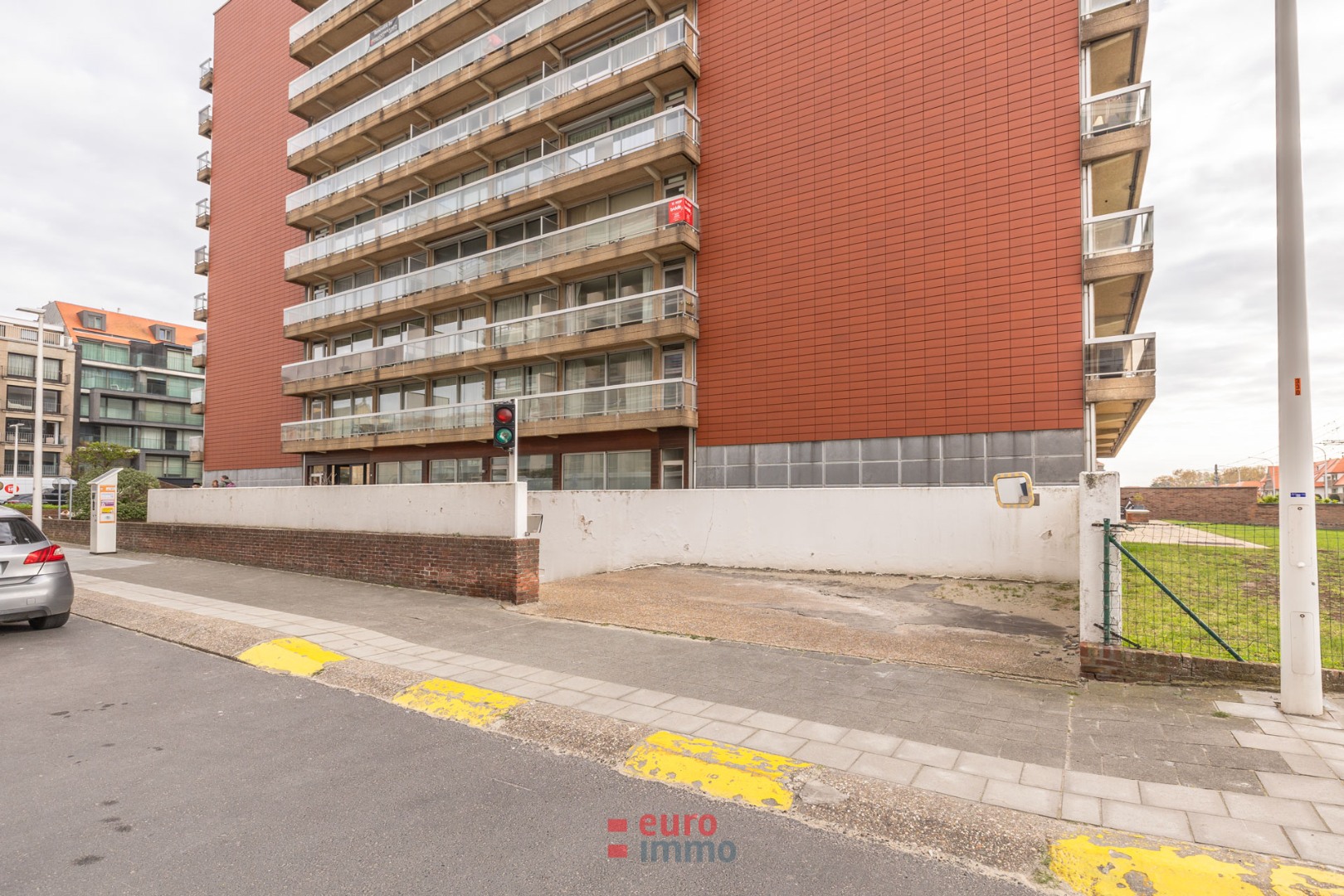 Garage for rent in Nieuwpoort - photo 4