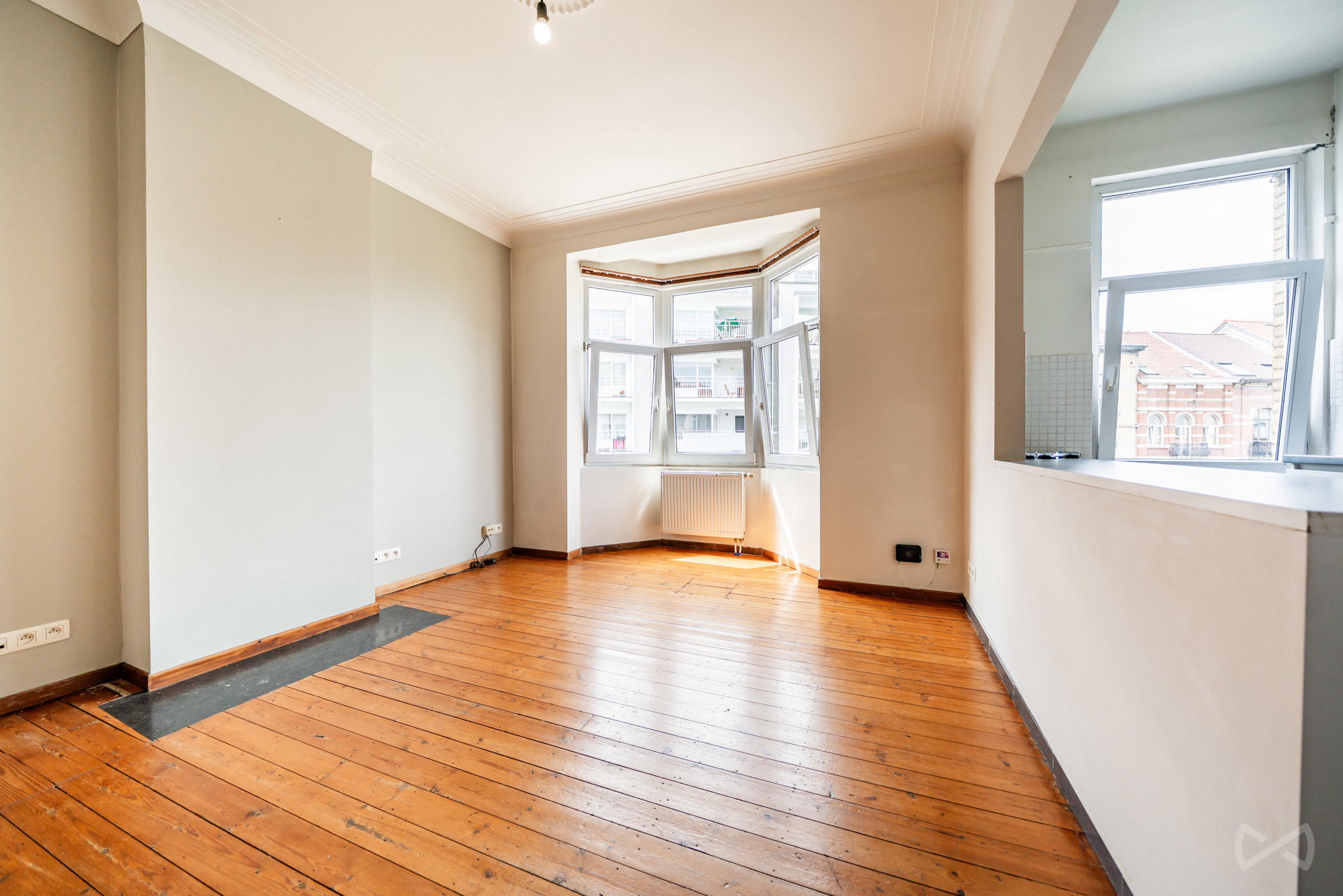 TE KOOP IN SCHAARBEEK - Appartement 2 SLK + Terrass - foto 5
