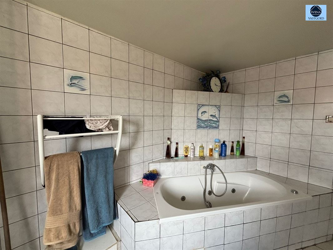 WONING MET 5 SLAAPKAMERS EN STADSTUINTJE. - foto 5