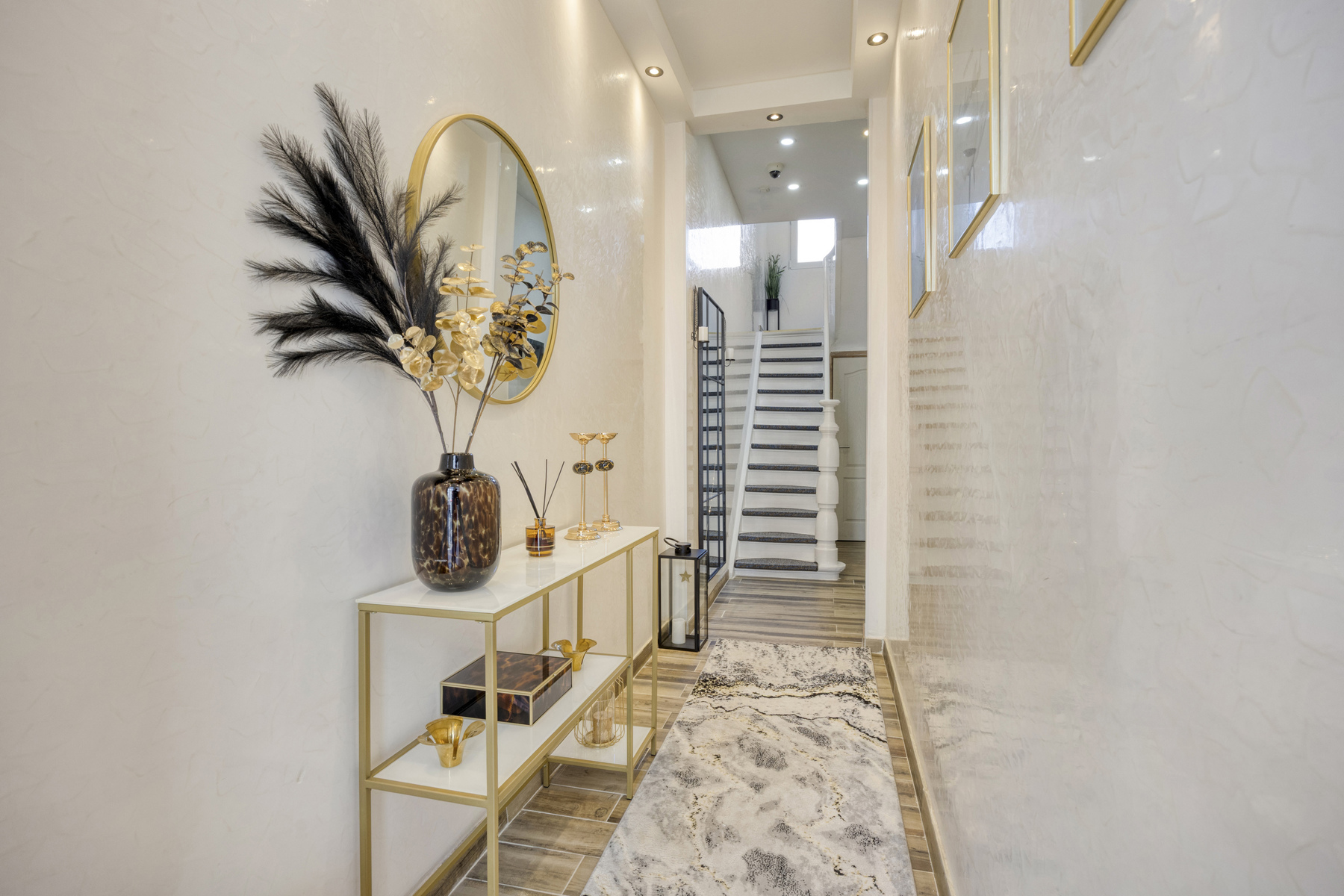 Ruim woonhuis met 4 slaapkamers in hartje Mechelen  - foto 3