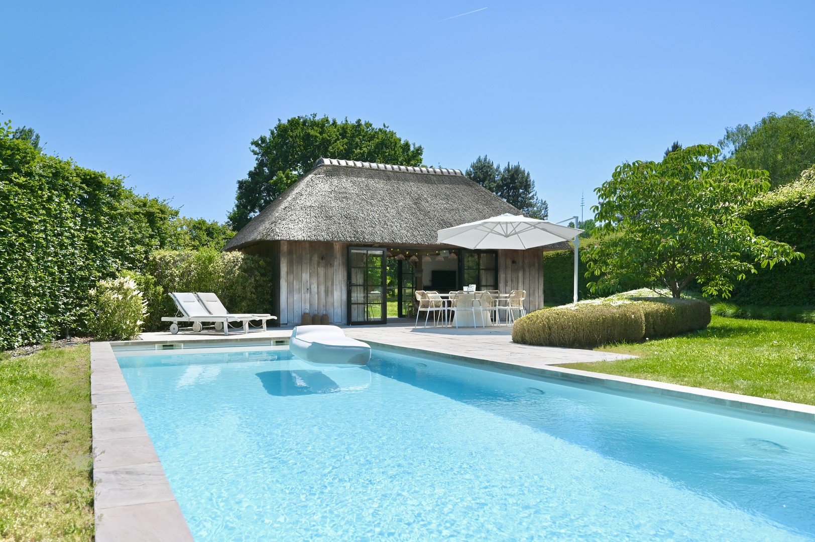 Exclusieve witte manoir met zwembad, poolhouse en weide in het pittoreske Hingene - foto 2