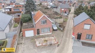 Welkom bij deze praktische woning in Herenthout, een ideale opstap voor starters of gezinnen op zoek naar een compacte, functionele woning met...