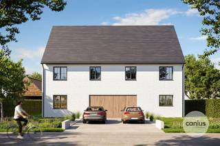 <p><span>LANDELIJK EN LUXUEUS WONEN IN SINT-TRUIDEN</span></p><p><span> </span></p><p><span>Op enkele minuten van het stadscentrum van Sint-Truiden bouwt Gilen woonprojecten deze charmante luxueuze woningen. </span></p><p><span> </span></p><p><span>Het betreft een kleinschalig project bestaande uit twee halfopen woningen in een landelijke maar toch strakke stijl die naar ieders smaak kan afgewerkt worden.</span></p><p><span>Door de nabijheid van verschillende invalswegen kan men hier rekenen op een vlotte verbinding. Bijkomend vinden wij in de nabije omgeving scholen, bushaltes, supermarkten, ... terug.</span></p><p><span> </span></p><p><span>De duurzaamheid van deze woningen trekt de aandacht met een E-peil van 5. De modernste technieken zoals zonnepanelen, warmtepomp en ventilatiesysteem D, staan garant voor een zeer energievriendelijke nieuwe woning.</span></p><p><span>Geniet bovendien gedurende vijf jaar van een vrijstelling van het kadastraal inkomen.</span></p><p><span> </span></p><p><span>Beide woningen zijn voorzien van 3 bouwlagen en bieden ca. 186m² aan woonoppervlakte. Op het gelijkvloers bevinden zich een inkomhal, een apart gastentoilet, een leefruimte met open keuken en een aansluitende berging.</span></p><p><span> </span></p><p><span>De eerste verdieping biedt een ruime nachthal die ook gebruikt kan worden als bureau, twee slaapkamers en een badkamer.</span></p><p><span> </span></p><p><span>De vaste trap brengt ons naar de zolderverdieping waar we twee slaapkamers en een technische ruimte kunnen terugvinden.</span></p><p><span> </span></p><p><span>Deze woningen hebben elk een aangename private tuin om heerlijk te vertoeven in de zon. </span></p><p><span> </span></p><p><span>Nieuwsgierig? Neem contact met ons op om dit project te ontdekken:</span></p><p><span>078 78 30 39 of info@canius.be </span></p><p><span> </span><span>*Deze gegevens zijn louter ter informatieve titel. De vermelde oppervlaktes zijn slechts indicatie. Canius Real Estate kan niet verantwoordelijk gesteld worden voor de juistheid van de aan haar verstrekte gegevens. </span></p><p><span> </span></p><p><span> </span></p>