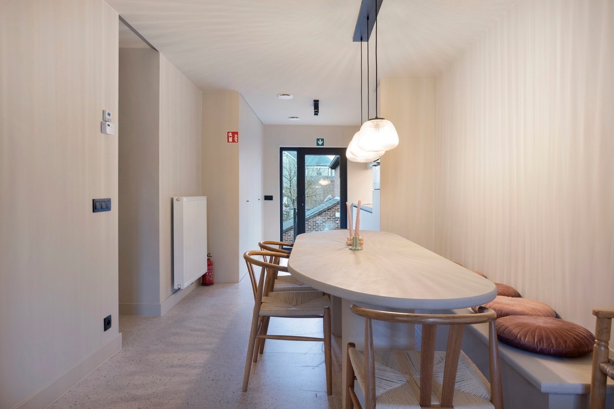 PRACHTIG GERENOVEERD 4 SLAAPKAMERAPPARTEMENT TE HUUR OP JAARBASIS - foto 5