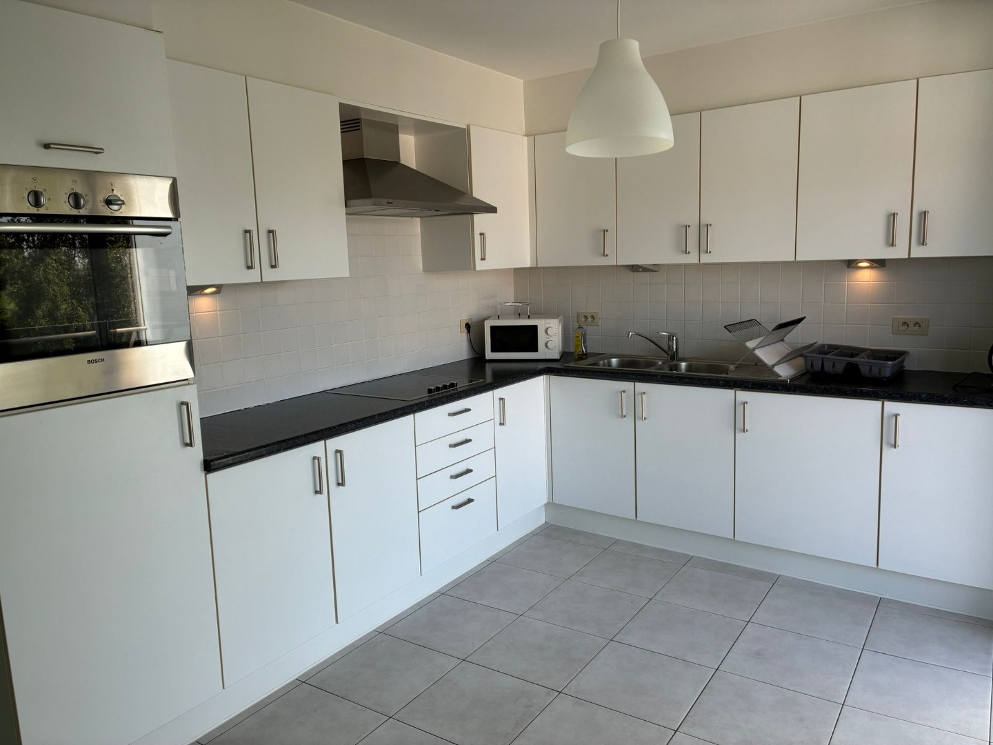 Ruim appartement op de eerste verdieping met twee slaapkamers en zonnig terras - foto 4