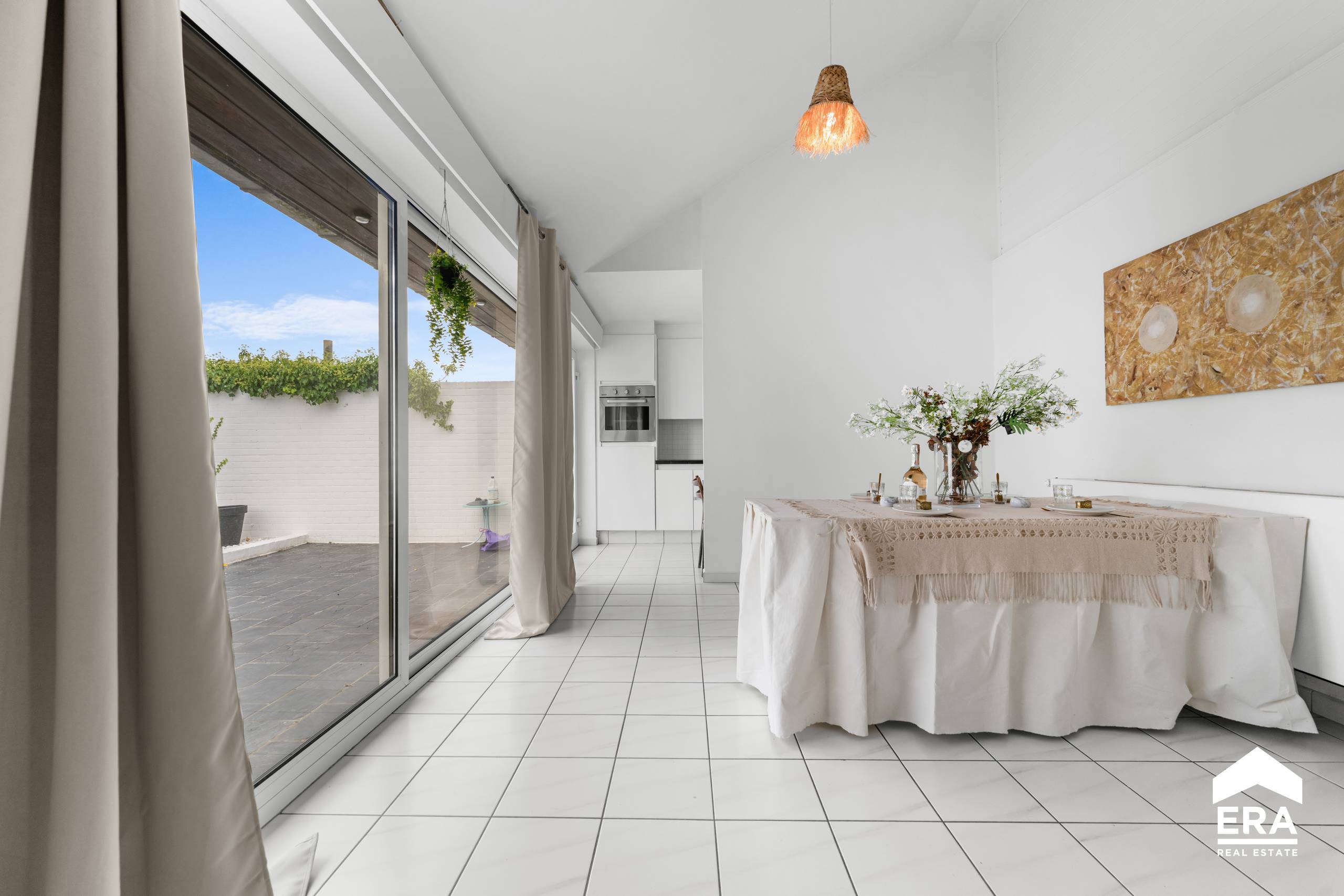 Charmante Halfopen Woning in Zillebeke met Grote Tuin - foto 5