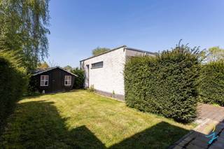 TE KOOP IN AALSTDeze karaktervolle, te renoveren woning is rustig gelegen op een toplocatie, vlak bij het centrum van Aalst.De woning beschikt over...