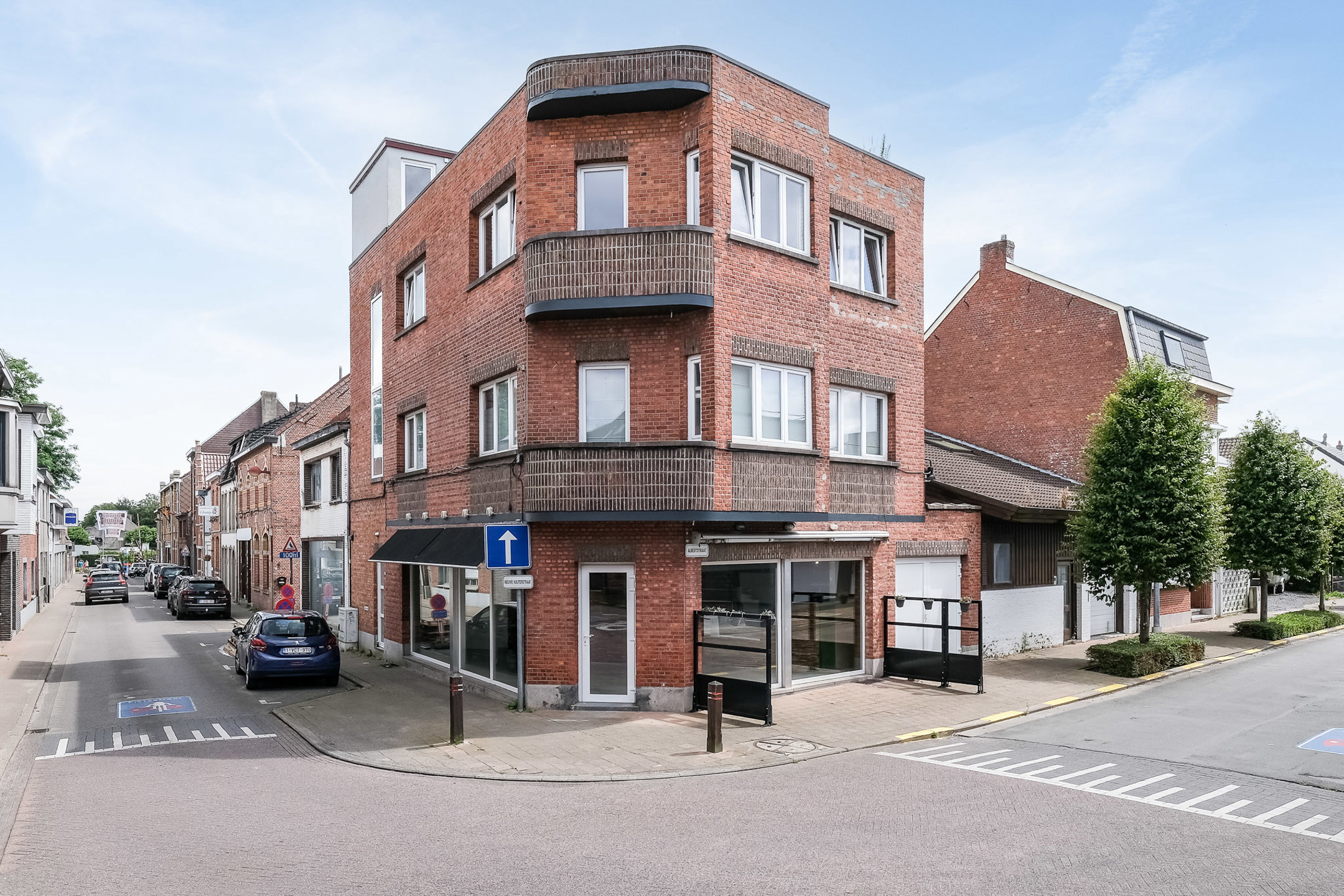 Commerciële ruimte nabij het centrum van Bornem - foto 2