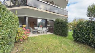 Zonnig gelijkvloers appartement met tuin in Knokke-ZoutePrachtig gelijkvloers tuinappartement in het Zoute dat comfort, stijl en praktisch wonen...