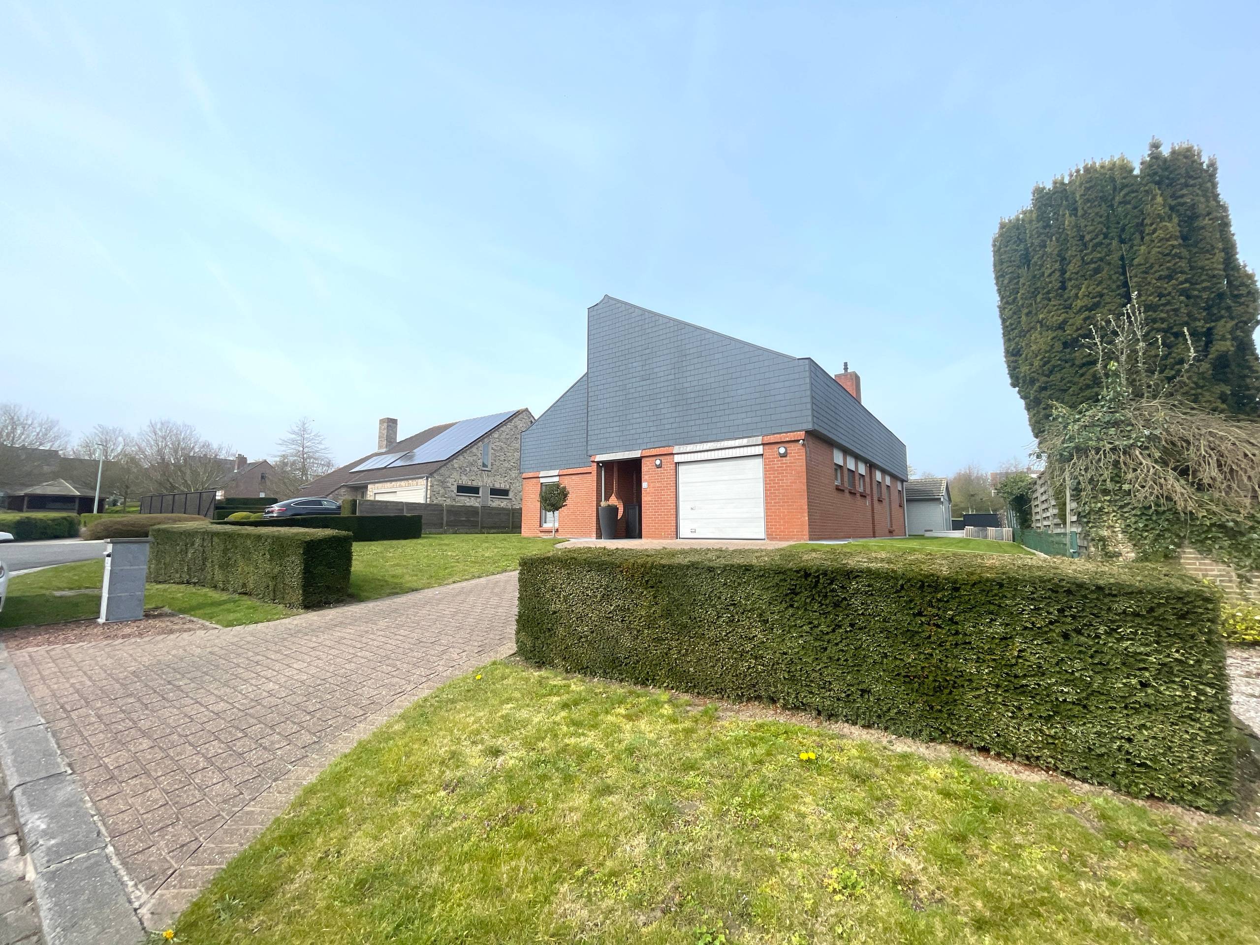 Ruime villa met 5 slaapkamers te koop in Beselare - foto 1