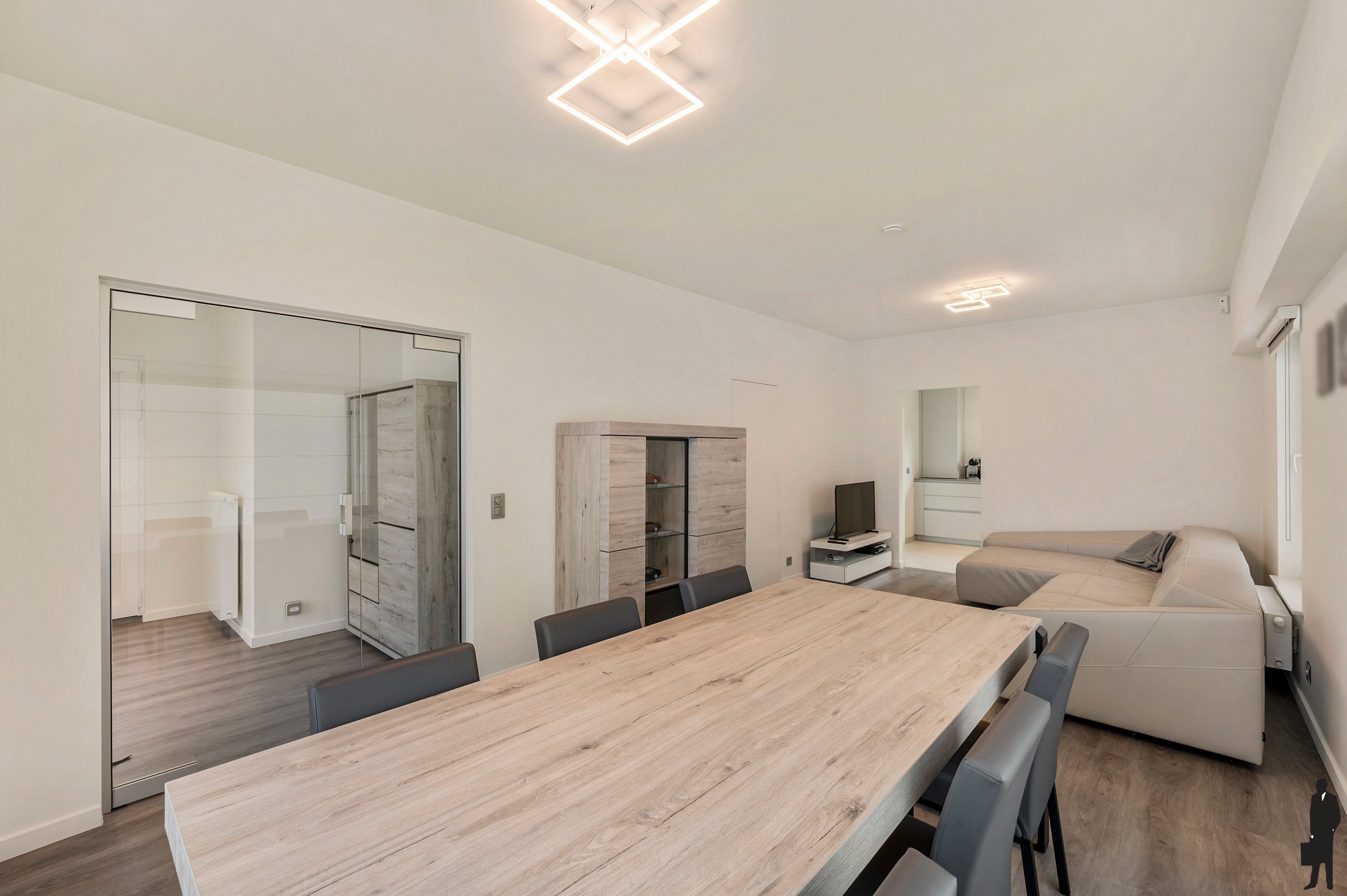 Instapklare open bebouwing met inpandige garage en zonnige tuin op 692 m². - foto 4