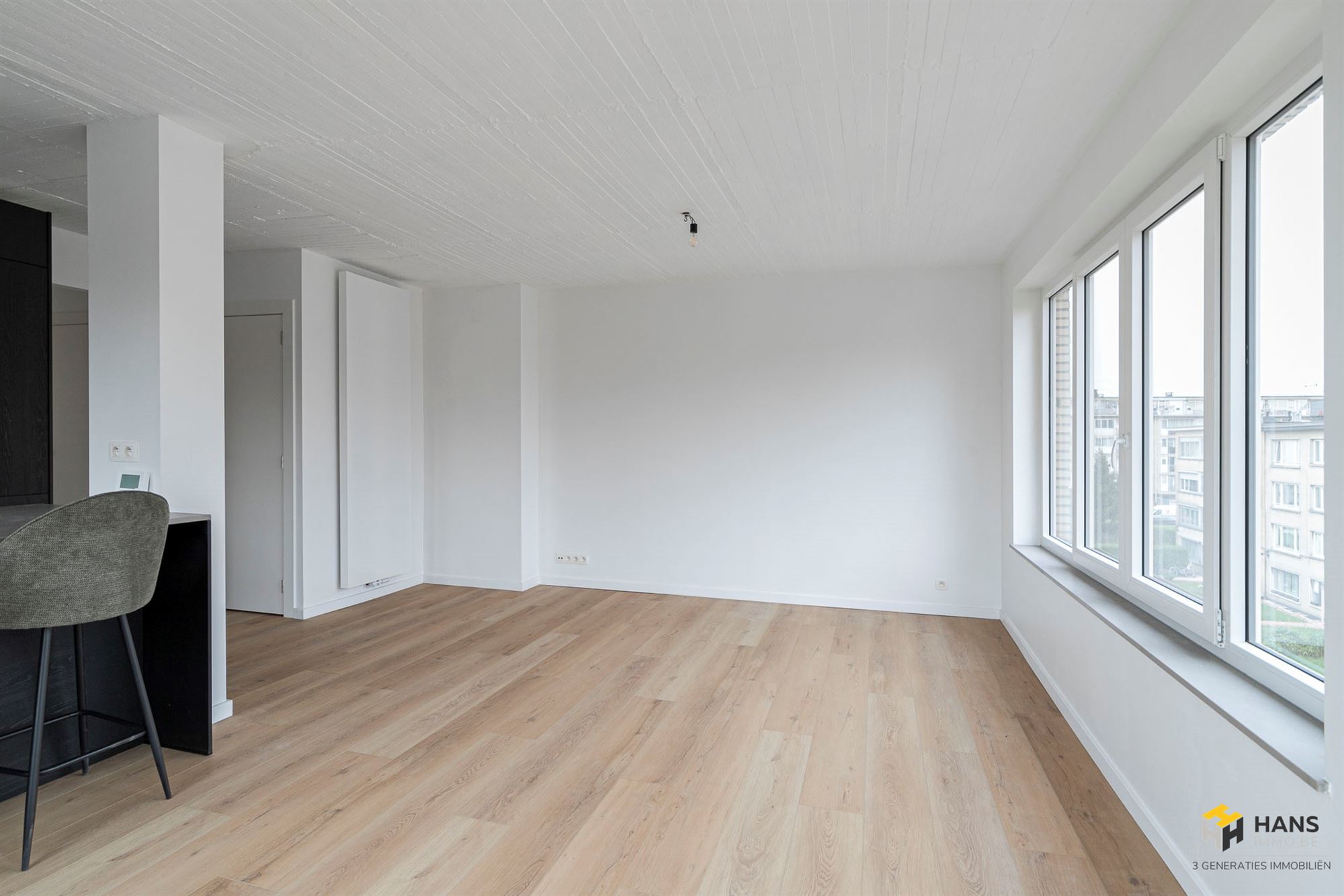 Lichtrijk vernieuwbouwappartement (77 m²) met 2 slaapkamers en terras (3 m²) in Deurne. - foto 4