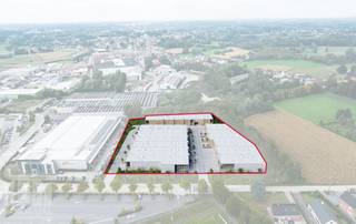Dit nieuw te bouwen bedrijvenpark omvat KMO-units met oppervlaktes van 128 m² tot 1.090 m², waarbij verschillende units kunnen worden samengevoegd tot grotere entiteiten. De KMO-units, met brandklasse C, zijn opgebouwd uit een staalconstructie met een buitenschil bestaande uit een combinatie van geïsoleerde betonpanelen en sandwichpanelen. De loodsen beschikken over een vrije hoogte van 6 meter, lichtstraten met rookluik, een sectionale poort met afzonderlijke toegangsdeur en individuele nutsleidingen die inbegrepen zijn in de prijs. Tevens zijn de 2 privatieve parkeerplaatsen ook voorzien in de prijs!<br /><br />Het KMO-park is uitstekend gelegen op slechts 5 minuten van de R4 met directe verbinding naar de E17 en E40. Deze ligging zorgt voor snelle en optimale verbindingen richting Gent, Antwerpen, Brussel en omliggende gemeenten.<br /><br /><strong>Reeds 70% verkocht! </strong><br /><br />Heeft u interesse of wenst u graag meer details over dit aanbod? Neem contact op met Gill voor meer info, plannen en lastenboek via het nummer 09 219 90 30.