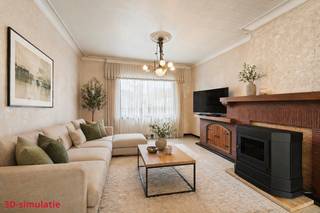 <p><strong>Te koop: te renoveren woning in Harelbeke, gelegen in een rustige, residentiële omgeving.</strong></p>

<p> </p>

<p>Deze te renoveren gezinswoning met veel potentieel biedt een praktische indeling en een aangename leefruimte, ideaal voor wie op zoek is naar een comfortabele thuis. De ligging combineert een centrale ligging met een residentieel karakter, maar toch vlot bereikbaar. Daarnaast is er achteraan een garage aanwezig, te bereiken via een gedeelde weg. Voor de garage is er nog parkeermogelijkheid voor een extra auto.</p>

<p> </p>

<p><u><strong>Indeling:</strong></u><br /><strong>Gelijkvloers: </strong>inkomhal met gastentoilet, woonkamer met aangename lichtinval, eetkamer en de keuken met directe toegang tot de veranda. Buiten is er een zonnige tuin met terras, tuinhuis en een garage achteraan. Er is ook een droge kelder.<br /><strong>Eerste verdieping: </strong>drie volwaardige slaapkamers, badkamer met bad en enkele lavabo en een zolder.</p>

<p><br /><u><strong>Troeven:</strong></u></p>

<ul><li>Woning met veel potentieel</li><li>Rustige, residentiële ligging in Harelbeke</li><li>Vlot bereikbaar</li><li>Overal rolluiken aanwezig</li><li>Garage voor extra opslag of parkeergelegenheid</li></ul>

<p> </p>

<p><strong>Neem vandaag nog contact op met Indra voor meer info of een bezoek - 0473/61.10.10 of indra@immobossuyt.be!</strong></p>

<p> </p>

<p>JOUW DROOMHUIS. ZO GEVONDEN!</p>