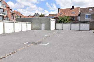 Autostandplaats gelegen te Sint-Kruis, op wandelafstand afstand van Brugge. De locatie is makkelijk bereikbaar en ideaal voor wie een veilige...