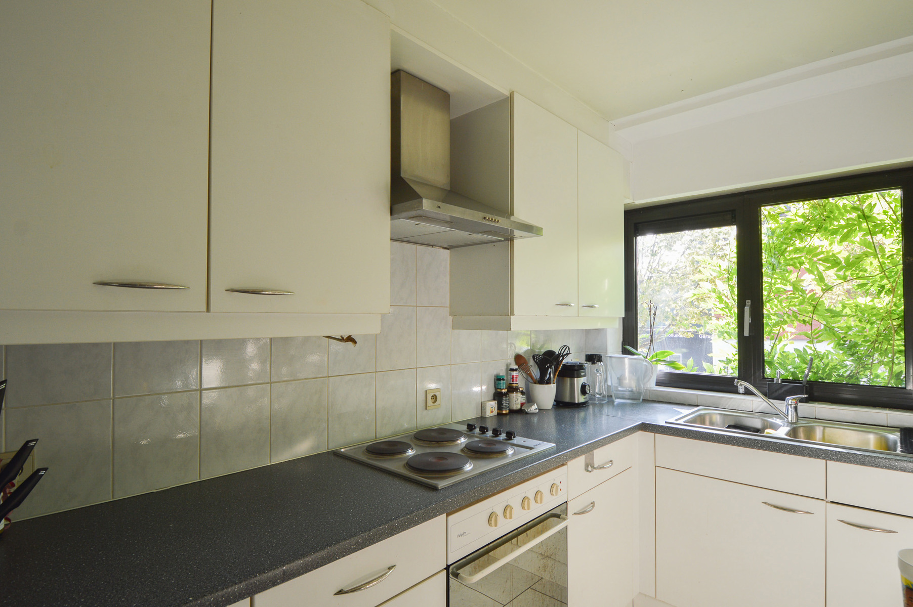 APPARTEMENT MET 2 SLAAPKAMERS, RUIM TERRAS EN BERGING - foto 4