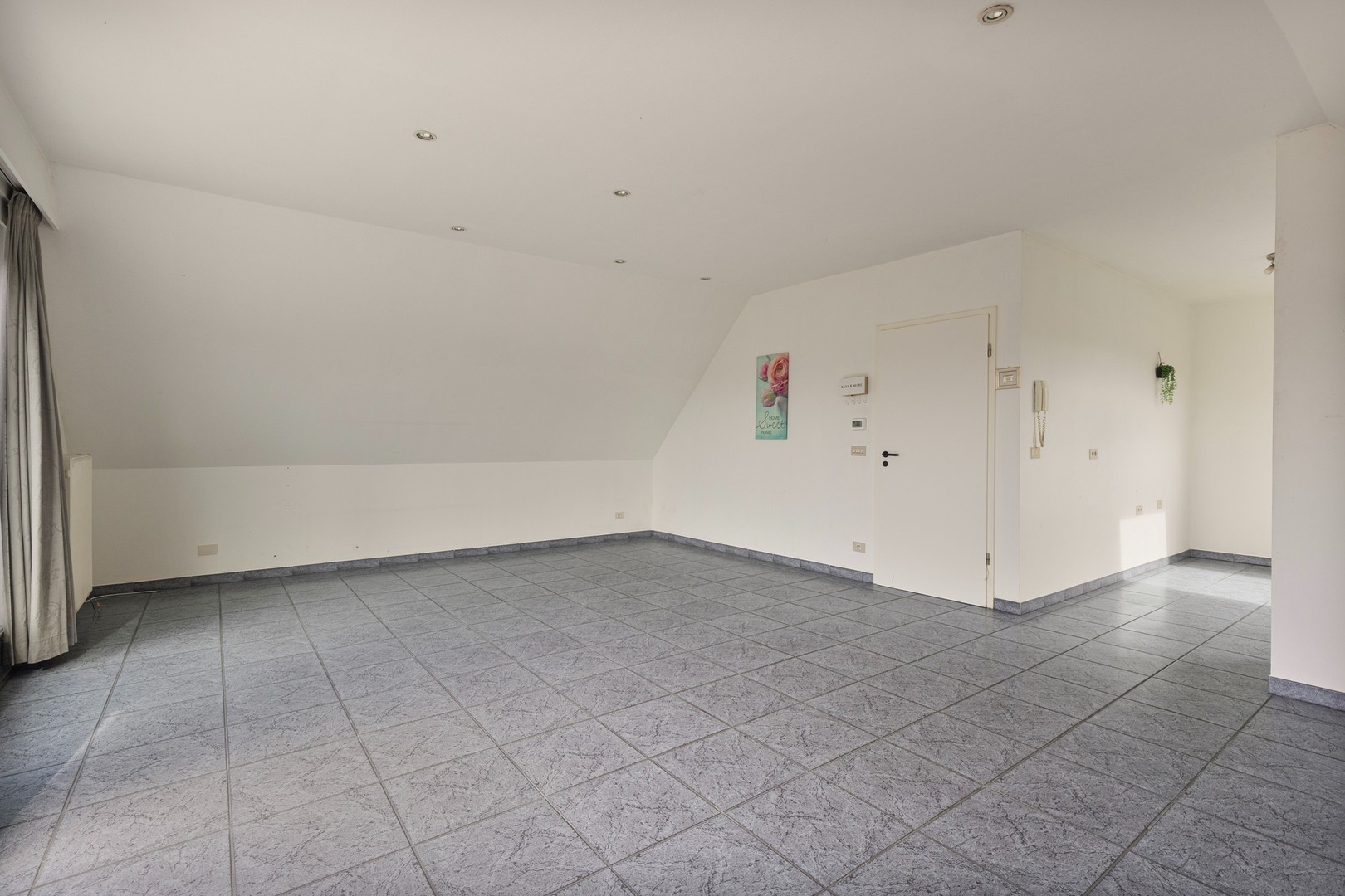 Loods met appartement op ruim perceel 1.585 m² te Roeselare - foto 2