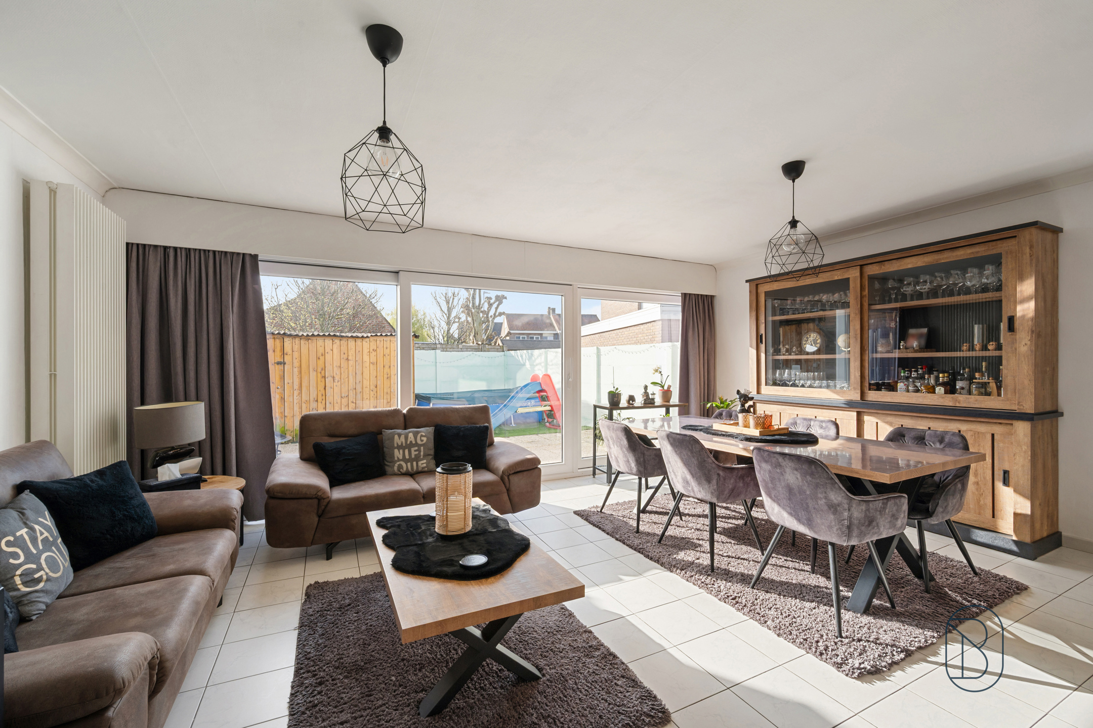 Goedgelegen leuke gezinswoning met 4 SLK, tuin en garage - foto 4