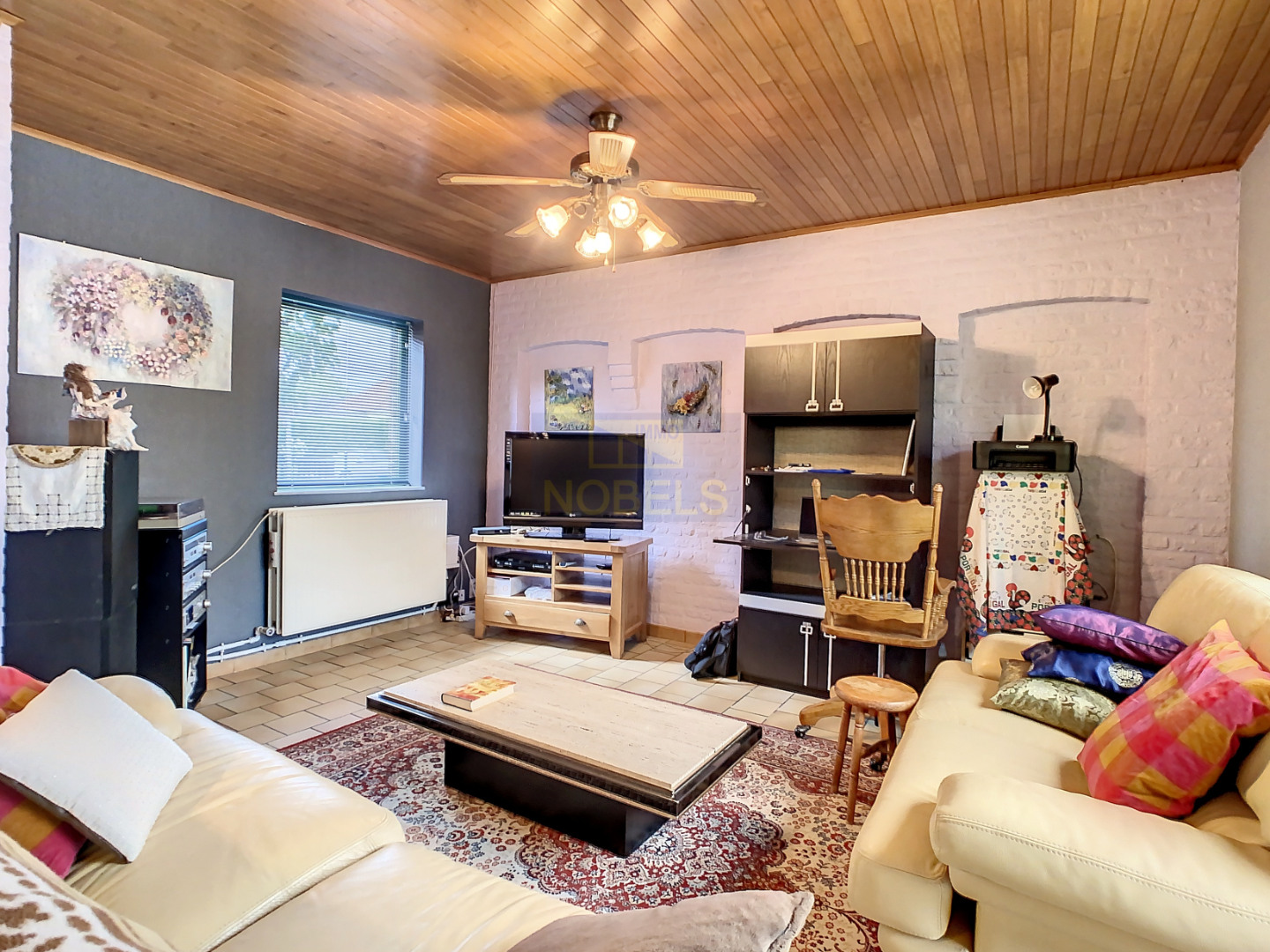 Te koop, charmante halfopen gezinswoning met tuin, garage en carport - foto 4