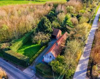 1ste bezoekdag donderdag 2 april. Inschrijven kan via www.nobels.be onder referentienummer 4145193.VOLLEDIG TE RENOVEREN / TE SLOPEN OPEN BEBOUWING...