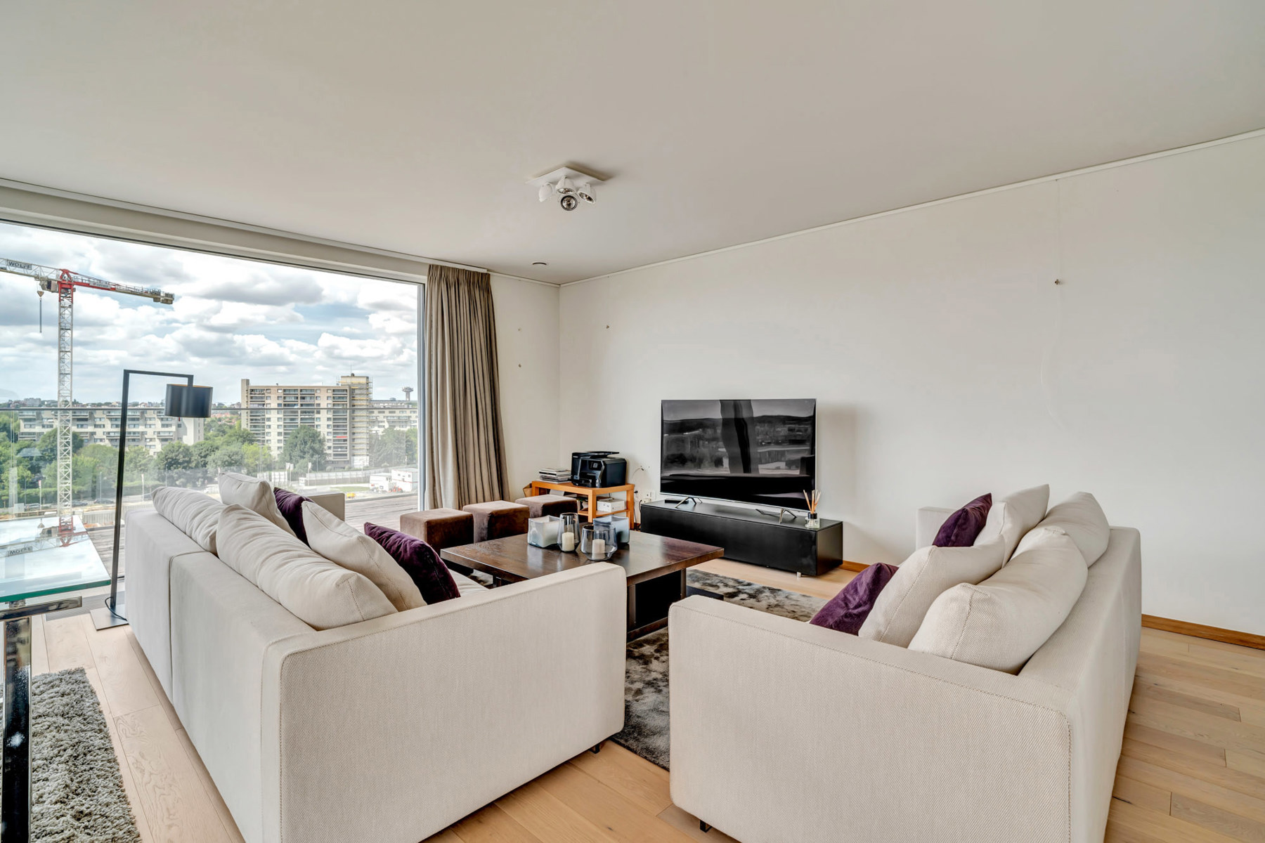 Apartment for rent in Woluwe-Saint-Lambert with 4 bedrooms - photo 4