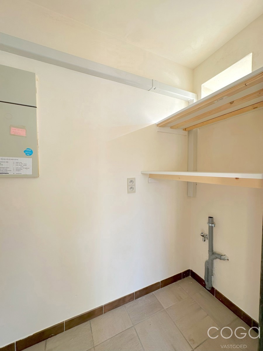 Instapklaar appartement op de 1e verdieping (zonder lift) in het centrum van Brecht. - foto 4
