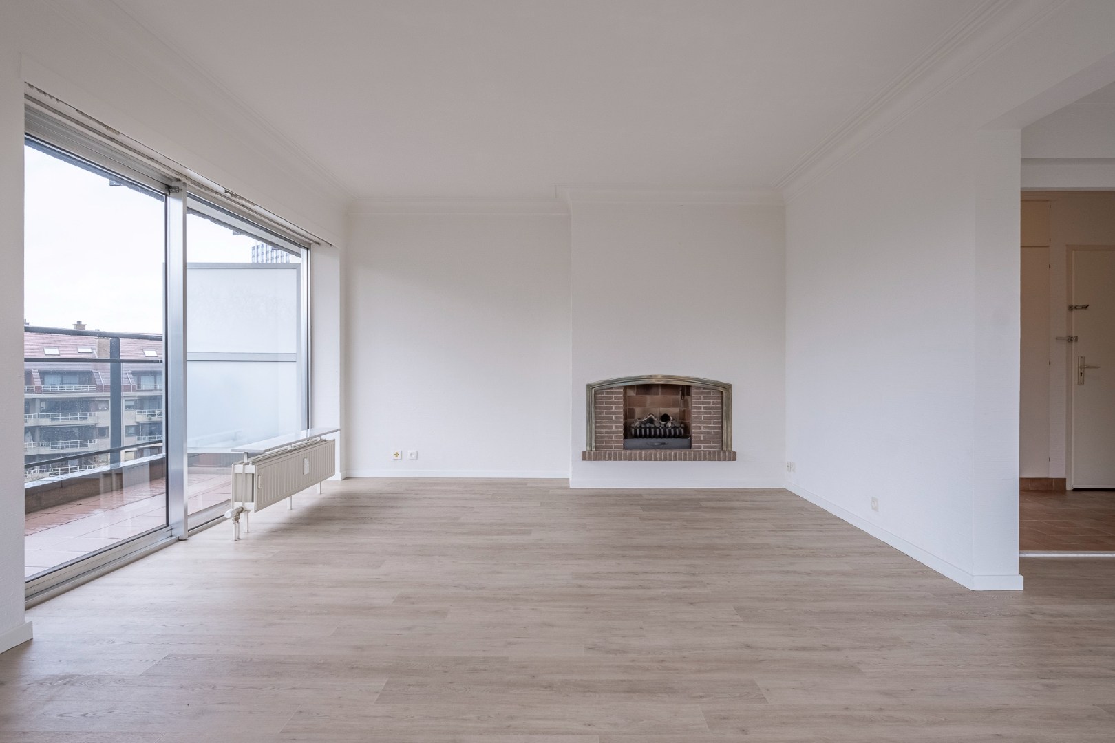 Gezellig en ruim hoekappartement met veel lichtinval en zonnige terrassen! - foto 3