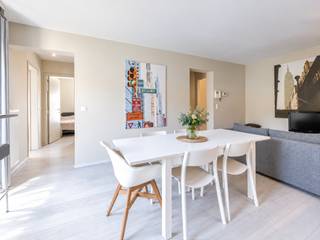 Op een centrale en goed bereikbare locatie nabij Ledeganck in Gent vinden we dit instapklare pand met 3 slaapkamers. Het pand bevindt zich in een rustige en veilige binnensite, waar u geniet van een aangename woonomgeving met een gevoel van privacy en rust, terwijl u toch vlakbij het bruisende stadsleven woont.<br /><br />Bij het binnenkomen wordt u verwelkomd in een praktische inkomhal die toegang geeft tot de verschillende ruimtes van het pand. De lichtrijke leefruimte vormt het hart van de woning en biedt een aangename plek om te ontspannen en gezellig samen te komen.<br /><br />Het pand beschikt over drie volwaardige slaapkamers, waarbij elke slaapkamer voorzien is van een eigen lavabo. Daarnaast beschikt het pand over een aparte douchekamer. Dit zorgt voor extra comfort en maakt de woning bijzonder geschikt voor gezinnen, co-housing of wie graag over een aparte werk- of hobbyruimte beschikt.<br /><br />Het bouwjaar 2013, de uitstekende staat van onderhoud en het gunstige EPC-label B zorgen ervoor dat u hier geniet van een energiezuinige en kwalitatieve woning die volledig instapklaar is.<br /><br />Troeven:<br />• Rustige en veilige binnensite<br />• 3 ruime slaapkamers<br />• Elke slaapkamer voorzien van eigen lavabo<br />• Bouwjaar 2013<br />• Energiezuinig met EPC-label B<br />• Instapklaar pand in uitstekende staat<br />• Centrale ligging in Gent<br />• Mogelijkheid tot aankoop van een garage voor €25.000.<br />• Mogelijkheid tot overname van roerende goederen (bespreekbaar)<br /><br />De centrale ligging zorgt voor een vlotte bereikbaarheid naar het stadscentrum, openbaar vervoer, winkels, scholen en verschillende onderwijsinstellingen. De combinatie van een rustige woonomgeving, comfort en uitstekende mobiliteit maakt dit appartement interessant voor zowel eigen bewoning als investering voor ouders met studerende kinderen.<br /><br />Voor meer info: contacteer Sudenaz via 0485 77 66 47 of via sudenaz@vicusvastgoed.be