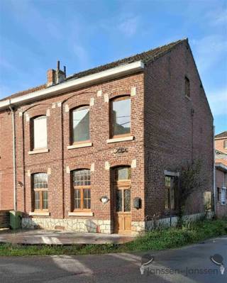 <p><span>Welcome to this charming home in historic Tongeren, a perfect blend of authentic architecture and contemporary comforts.</span></p><p><span>This beautiful home offers a generous living area of 183.4 m², with a land area of 118 m², and is an ideal choice for those looking for space and character.</span></p><p><span> </span></p><p><span>However, this property is also known as één of the old village cafés and one may therefore start a running business here again.</span></p><p><span>Located along a bicycle route and with a beautiful terrace, you can host several guests here.</span></p><p><span>Inside we find a beautiful authentic buffet that takes you back to the cozy bar days.</span></p><p><span>The building has been completely renovated and is crying out for an operator who can and will have great times here.</span></p><p><span>Just place some tables and chairs, a menu and you can start.</span></p><p><span>But if you want to turn this into a cozy little house, with an EPC label D, you don't have to do any energetic interventions, so you can immediately benefit from the peace and quiet of the surroundings for a nice price. </span></p><p><span>The beautiful wooden front door with wrought iron accents exudes class and gives the house a unique look. </span></p><p><span>The house has two spacious bedrooms, each with plenty of light. The bathroom is practical and tastefully decorated, ideal for your daily routine.</span></p><p><span>Adjacent is a dining and living area that invites cozy evenings with family and friends.</span></p><p><span> </span></p><p><span>Although the home does not have a garage, its central location in Tongeren offers plenty of parking options in the area.</span></p><p><span> </span></p><p><span>This property is a unique opportunity for those looking for a combination of work and living space in a great location. </span></p><p><span>Contact us soon for a visit and discover for yourself the potential of this gem.</span></p><p><span>Filip Proesmans 0475/86.04.89 or mail to filip@janssenenjanssen.be </span></p>