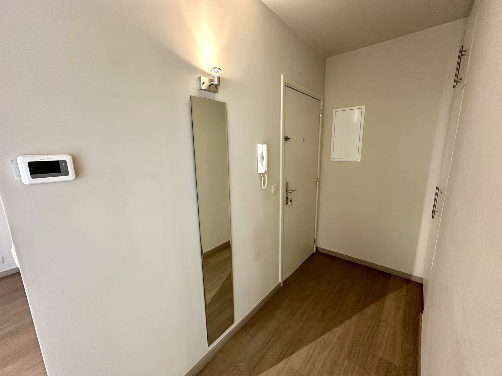 Studio op gelijkvloerse verdieping met tuin en parkeerplaats - foto 2