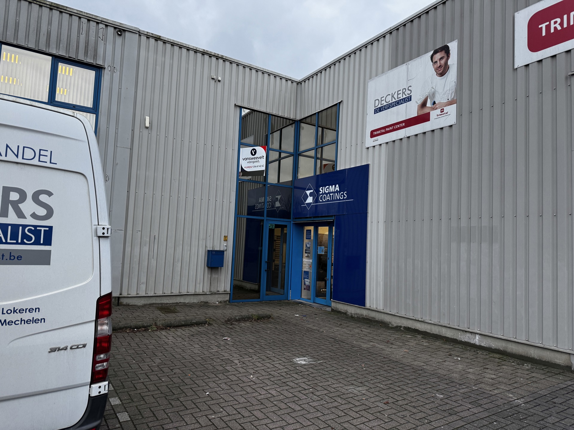 Kantoorruimte met 4 individuele kantoren en keuken 281m² - foto 1