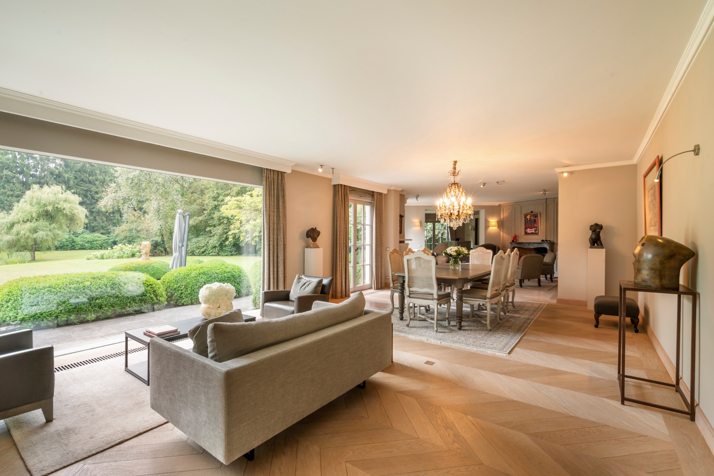 Manoir exceptionnel sur domaine privé de plus de 1,6 hectare. - photo 5