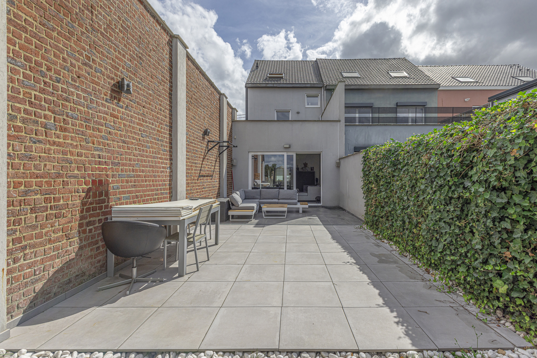 Gerenoveerde en instapklare woning (3 slpk - 2 bdk) - foto 2