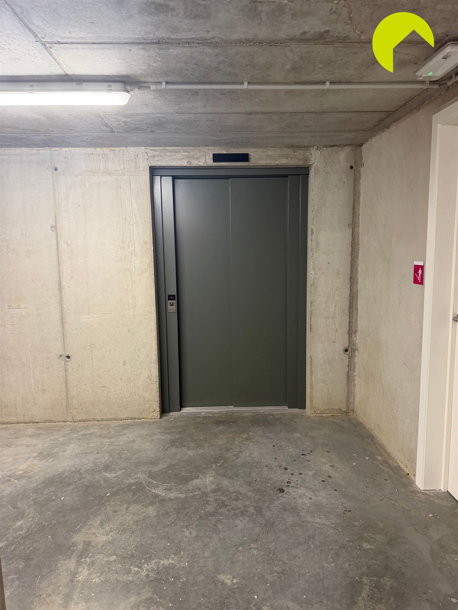 3 ondergrondse staanplaatsen te huur in project Stadsterras te Mortsel! - foto 4