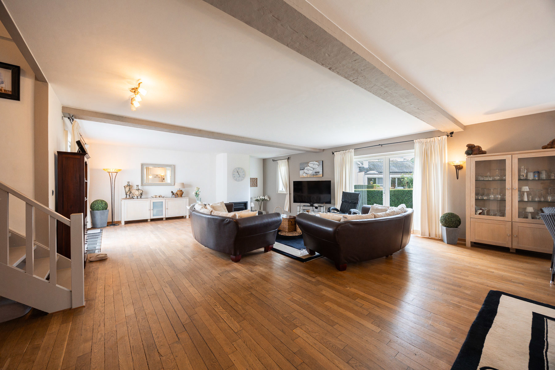 Rustig en groen gelegen statige, instapklare villa - foto 5
